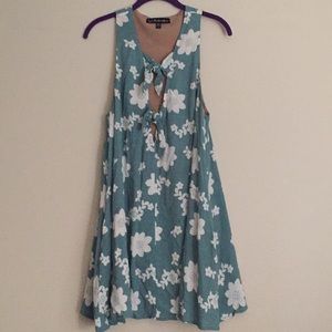 FL&L Floral trapeze tie front daisy dress